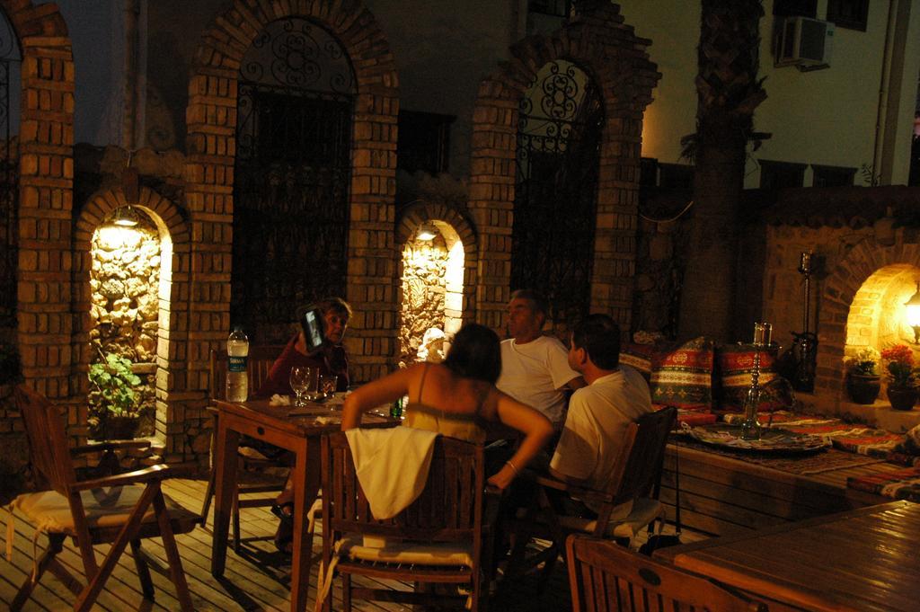 Mavi & Ani Pansiyon Antalya Habitación foto
